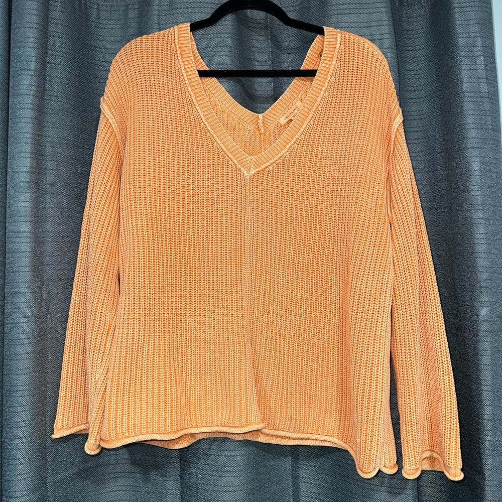 American Eagle Women's Bright Orange V-Neck Sweater